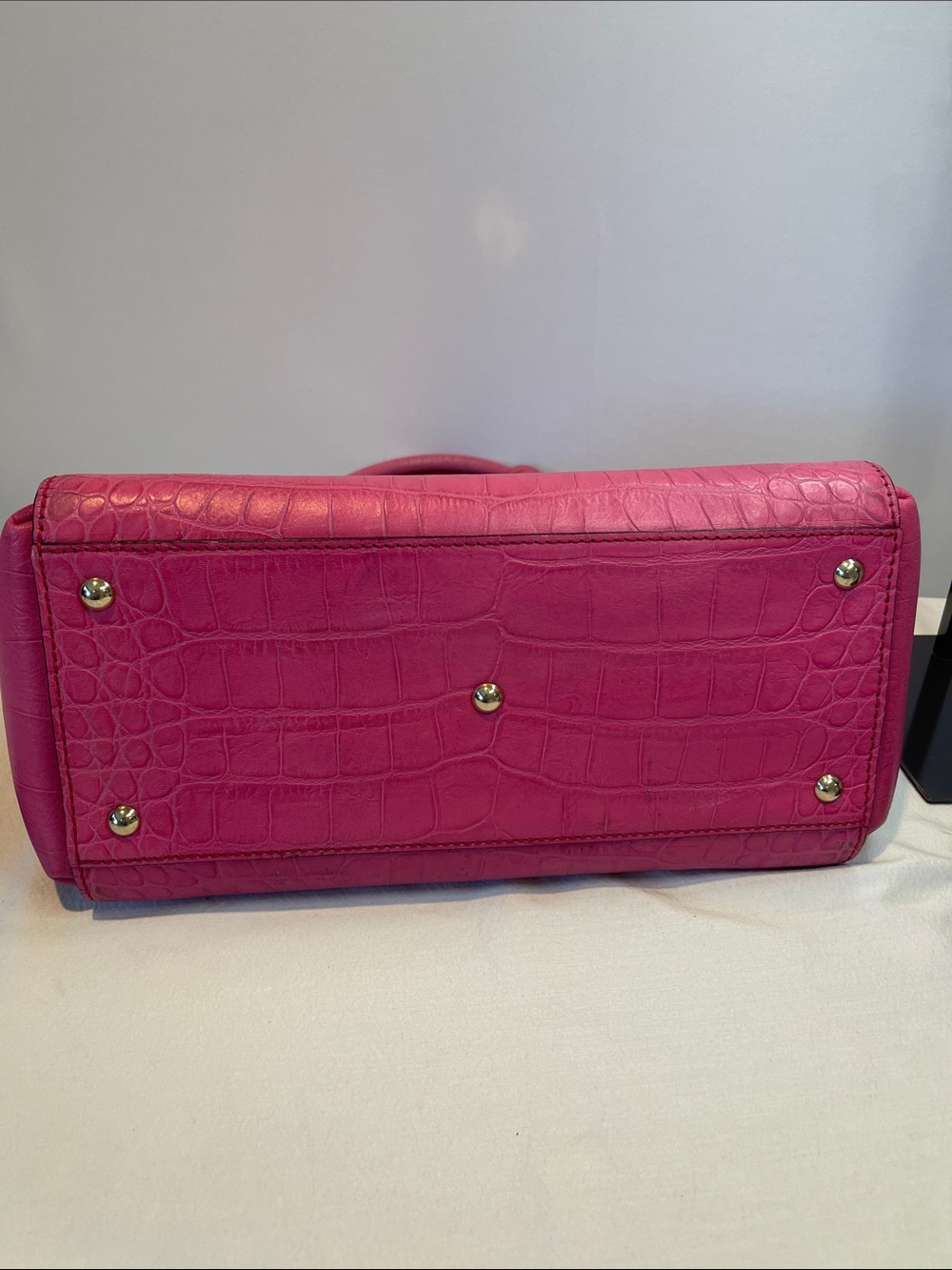 MCM Pink Croc Embossed Leather Satchel Bag w/ Keys & Entrupy Authenticationy - Picture 10 of 17